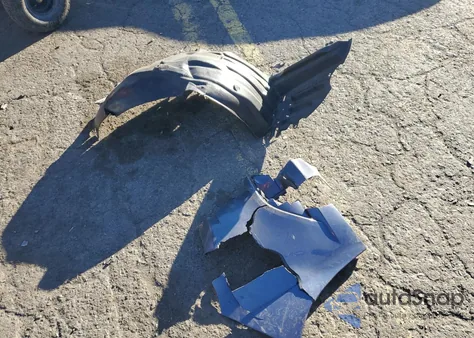 2015 Subaru Legacy 2.5I Premium z USA, uszkodzony, nr VIN 4S3BNAC66F3038372